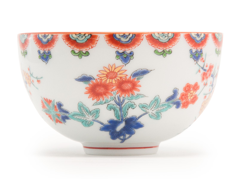 Arita-yaki tea cup, plum trees and chrysanthemum, Kisen kiln 